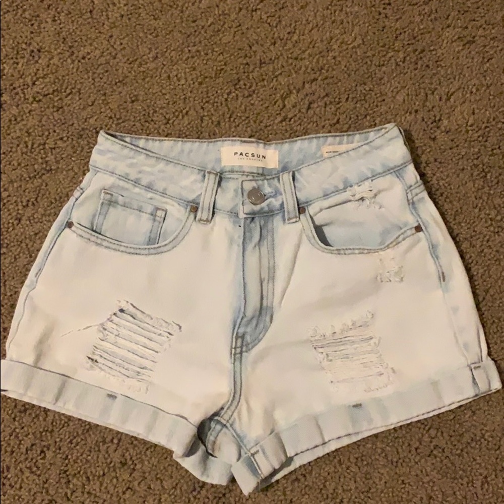 Pacsun Light Wash Mom Jean Shorts - Picture 1 of 3